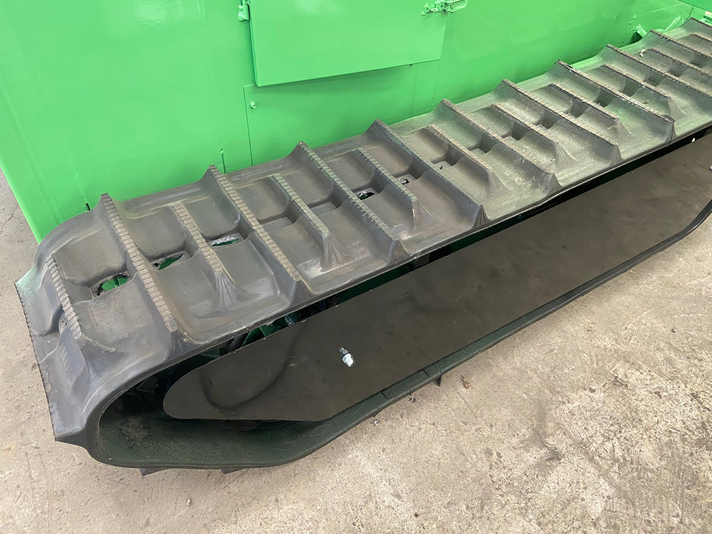 Crawler-Type Compost Turner
