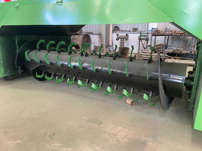 Crawler-Type Compost Turner