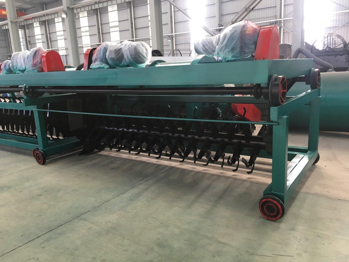 Hydraumatic Trough Type Compost Turner - HHITC
