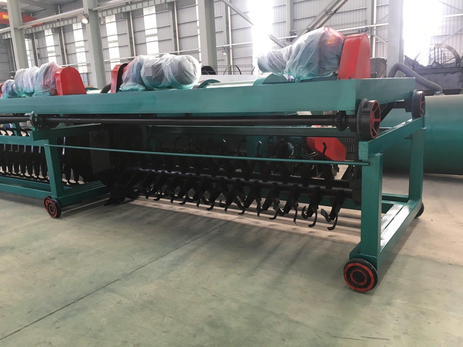 Hydraumatic Trough Type Compost Turner - HHITC