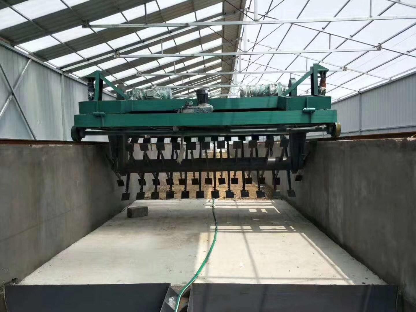 Hydraumatic Trough Type Compost Turner - HHITC